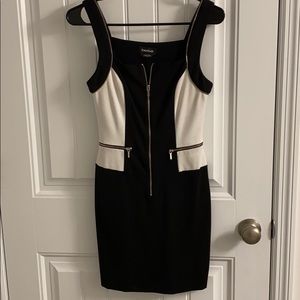 BEBE front zip dress